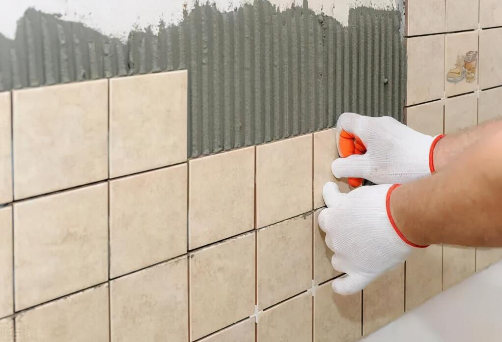 （圖：瓷磚背膠應用場景）
