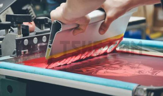 （圖：絲網(wǎng)印刷工藝展示圖）