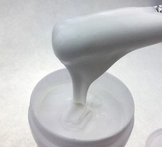 （圖：脲醛膠展示圖）